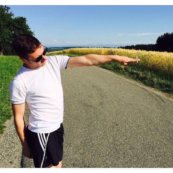 Meet your Posher, Kertis - Picture 2 of 10